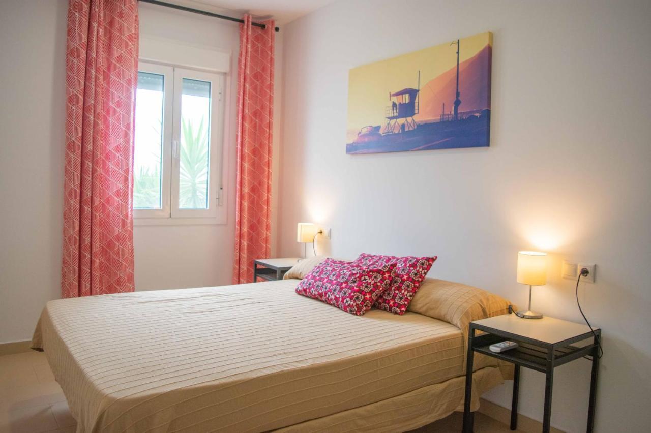 Noria Is A Comfortable Apartment With Patio And Large Terrace In Conil Conil De La Frontera Eksteriør bilde